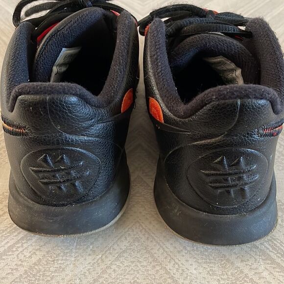 Nike Black Kyrie Flytrap III Basketball Sneakers - Picture 5 of 6